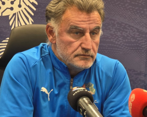 غالتيه يهاجم التحكيم بعد خسارة نيوم أمام الهلال في دوري روشن