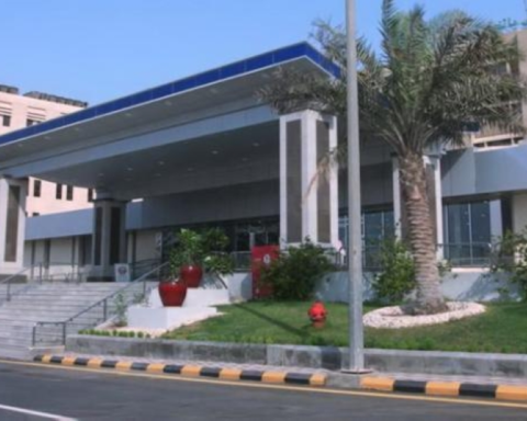 عيادة حصوات الكلى بمستشفى الملك فهد الجامعي: علاج ووقاية