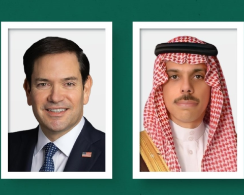 فيصل بن فرحان يبحث التطورات الإقليمية مع ماركو روبيو