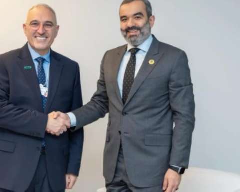 وزير الاتصالات في دافوس: شراكات لتعزيز البنية الرقمية والفضاء