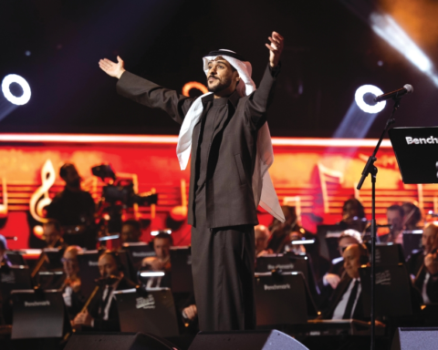 محمد عبده يتألق في فبراير الكويت 2024 مع عايض وميامي