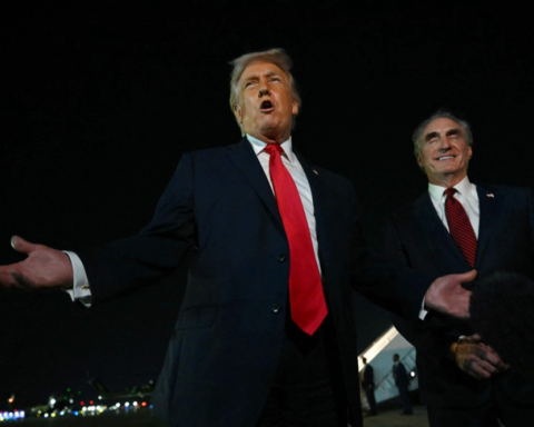 ترامب يهاجم بريطانيا لتسليم جزر تشاغوس: حماقة كبرى