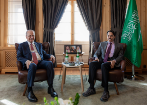 Faisal bin Farhan discusses developments in Gaza with the Palestinian Prime Minister in Davos