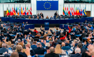 The European Parliament freezes the trade agreement with America due to Trump's threats