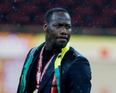 إيقاف مدرب السنغال بابي ثياو: كاف يصدر عقوبة صارمة