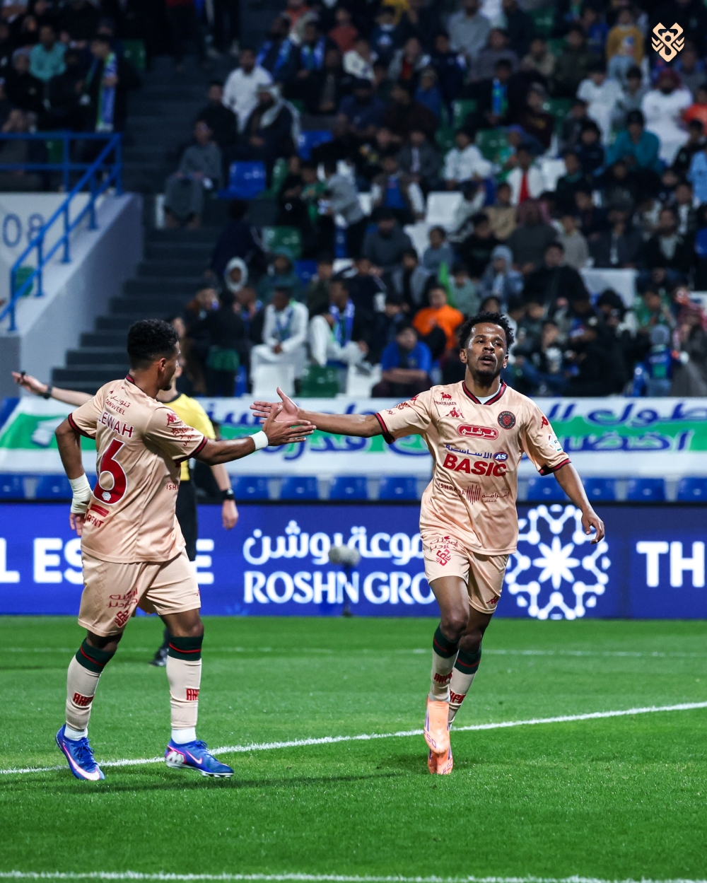 الخلود يوقف صحوة الفتح بخماسية في دوري روشن 2025-2026