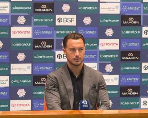 يايسله ينتقد ضغط المباريات ويشيد بتوني بعد فوز الأهلي