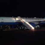 عطل فني يعيد طائرة ترامب إلى قاعدة أندروز قبل دافوس