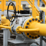 انخفاض أسعار الغاز الطبيعي المسال في 2026 مع زيادة الإنتاج