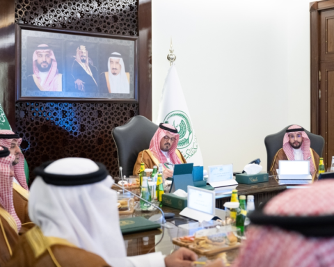 الجسر البري السعودي: شريان اقتصادي يربط شرق المملكة بغربها