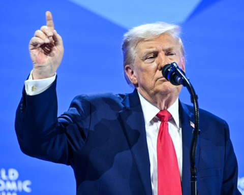 ترامب في دافوس: مفاوضات فورية لشراء غرينلاند ولا استخدام للقوة