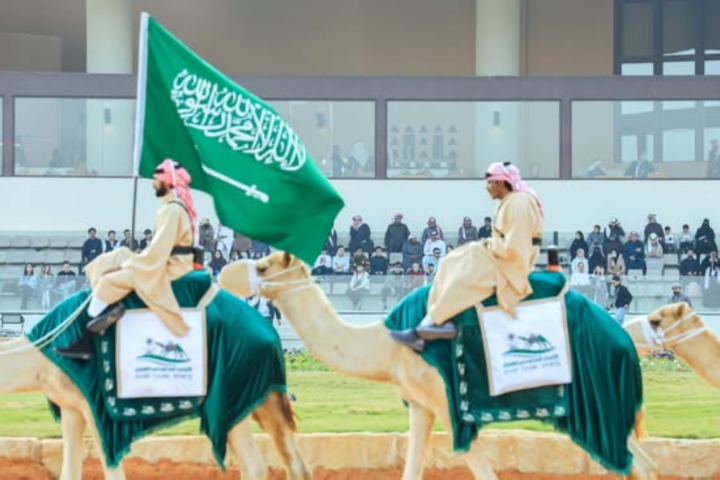 افتتاح قرية الجنادرية في مهرجان خادم الحرمين للهجن بالرياض