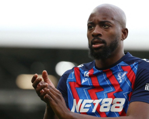 ماتيتا يرفض الهلال: تفاصيل القرار وموقف كريستال بالاس