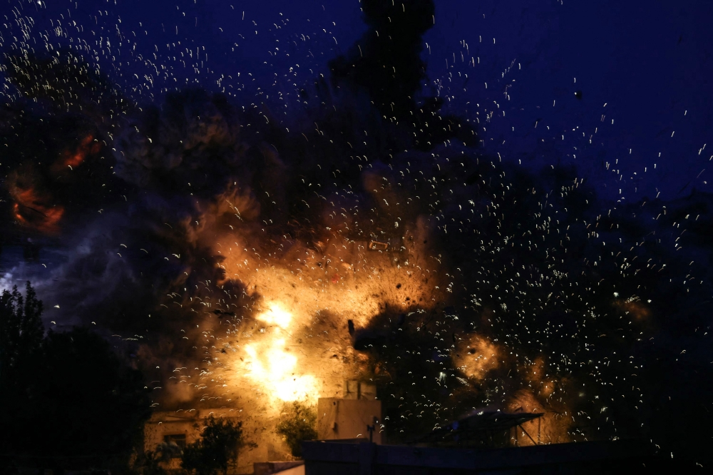 قصف إسرائيلي يستهدف بلدات شمال الليطاني في جنوب لبنان