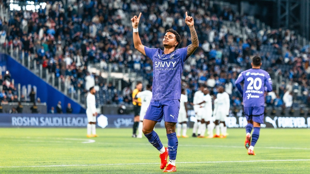 كايو سيزار يودع الهلال وينتقل لكورينثيانز: القصة الكاملة