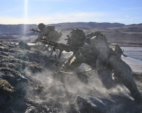 الدنمارك وغرينلاند: حوار استراتيجي مع الحلفاء ورفض المساس بالسيادة