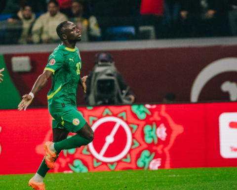 ساديو ماني يكشف تفاصيل مكالمة رونالدو بعد تتويج السنغال