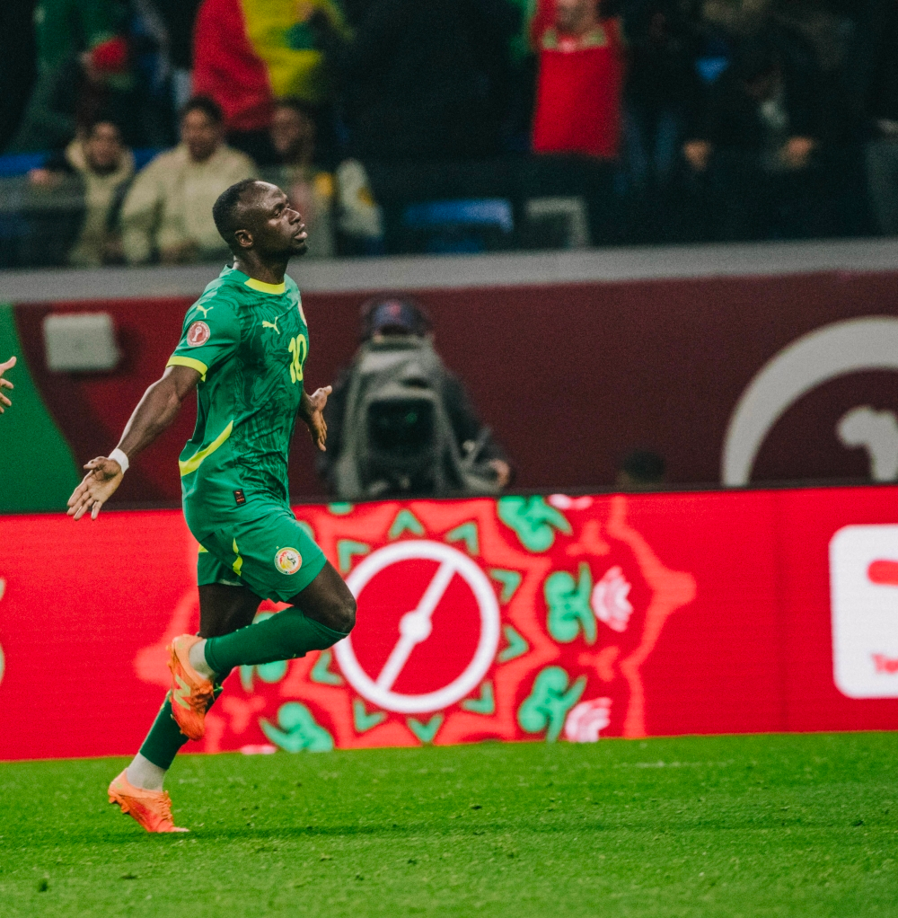 ساديو ماني يكشف تفاصيل مكالمة رونالدو بعد تتويج السنغال