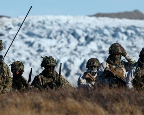 الناتو يوضح أهداف محادثات غرينلاند: عزل روسيا والصين