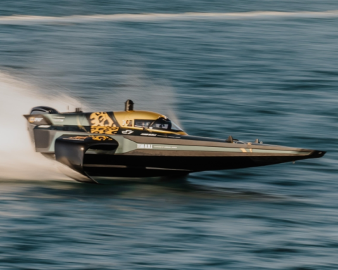 بطولة E1 للقوارب الكهربائية تنطلق في جدة بمشاركة عالمية