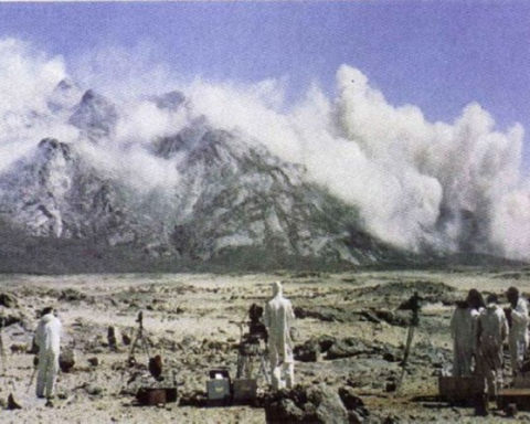 الإرث القاتل للتجارب النووية: 4 ملايين ضحية وقصص مروعة