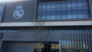 ريال مدريد يواجه القضاء بسبب ضوضاء سانتياغو برنابيو