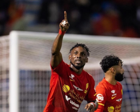 القادسية يهزم الاتحاد 2-1 ويقتحم المربع الذهبي في دوري روشن