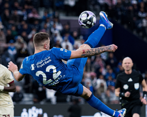 الهلال يهزم الفيحاء 4-1 ويعزز صدارة دوري روشن