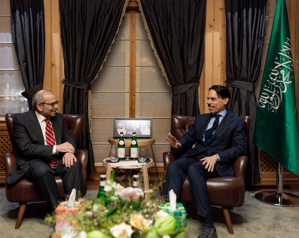 فيصل بن فرحان يثمن جهود لبنان في حصر السلاح وبسط السيادة