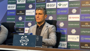 مدرب الفيحاء يهاجم التحكيم بعد رباعية الهلال في دوري روشن