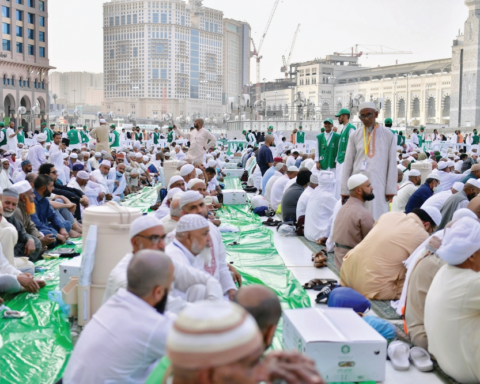 بدء استقبال طلبات تصاريح إفطار الصائمين بالحرمين لرمضان 1447