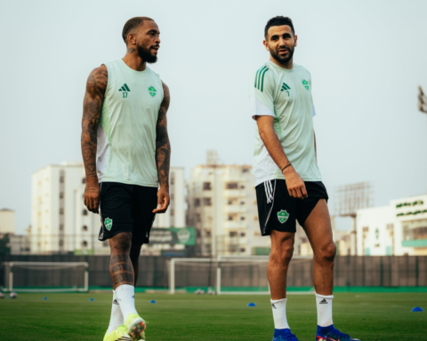 موعد مباراة نيوم والأهلي في دوري روشن وتشكيلة النجوم