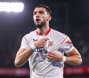 الاتحاد يفاوض مهاجم إشبيلية رافا مير.. تفاصيل الصفقة المحتملة