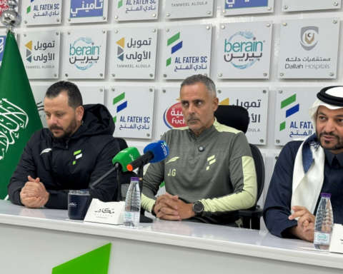 جوميز مدرب الفتح يحذر من خطورة ساكالا قبل مواجهة الفيحاء