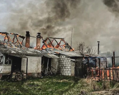 Russian airstrike on Donetsk: Four civilians, including a child, killed in eastern Ukraine