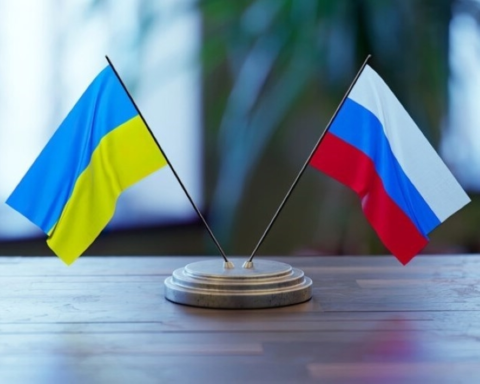 مفاوضات روسيا وأوكرانيا في أبوظبي: هل تضع الحرب أوزارها؟