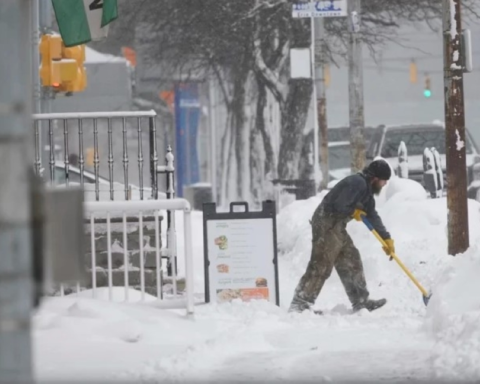 عاصفة شتوية تضرب أمريكا: طوارئ في 40 ولاية وتحذيرات للملايين