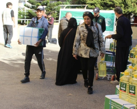 مركز الملك سلمان يوزع سلالاً غذائية في جبل لبنان لـ 4330 مستفيداً