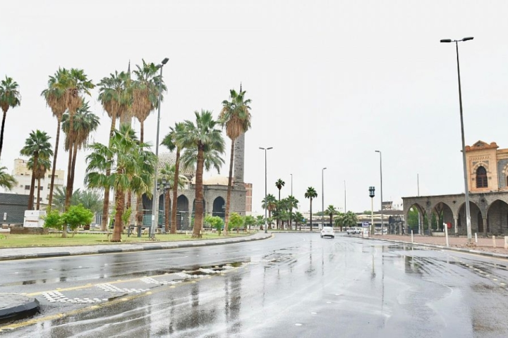 طقس المدينة المنورة اليوم: أمطار غزيرة وتحذيرات الأرصاد