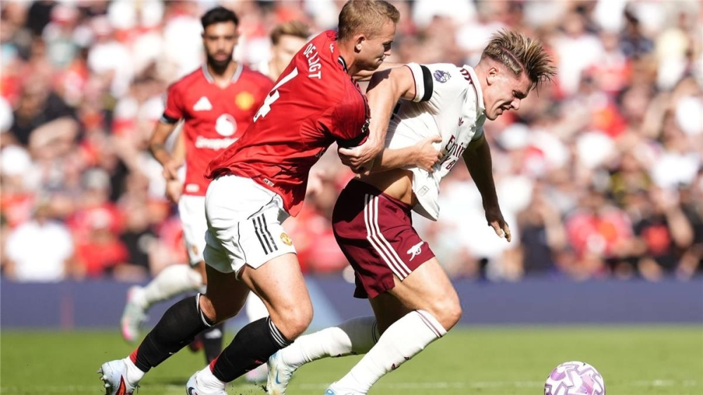 تاريخ مواجهات أرسنال ومانشستر يونايتد قبل قمة البريميرليغ