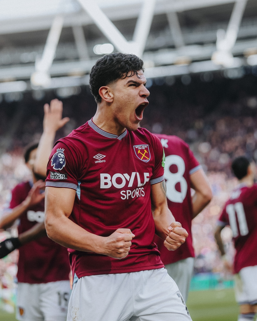 وست هام يهزم سندرلاند 3-1 ويشعل صراع البقاء في البريميرليج