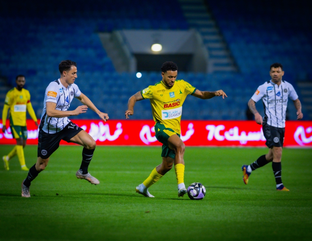 نتيجة مباراة الخليج والشباب في دوري روشن: تعادل سلبي وطرد