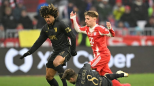 بايرن ميونخ يخسر أمام أوغسبورغ 1-2 في الدوري الألماني