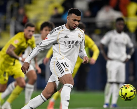 مبابي يقود ريال مدريد لصدارة الليغا بثنائية في فياريال