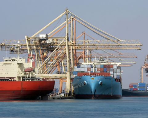 السعودية: نمو الصادرات غير البترولية 20.7% في نوفمبر 2025