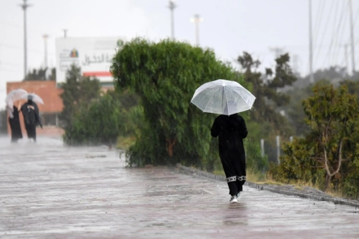 طقس السعودية اليوم: طريف عند الصفر وأمطار غزيرة وسيول
