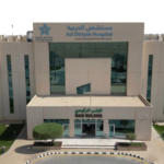 مستشفى الدرعية ينجح في استبدال مفصل الركبة بالروبوت