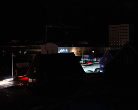 انقطاع الكهرباء في عاصمة غرينلاند بسبب العواصف