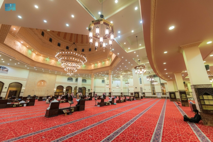 توجيهات الشؤون الإسلامية للمساجد في رمضان: منع التصوير والتسول