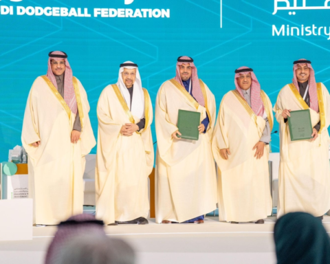 شراكة لتطوير كرة المناورة في مدارس السعودية | الاتحاد والتعليم